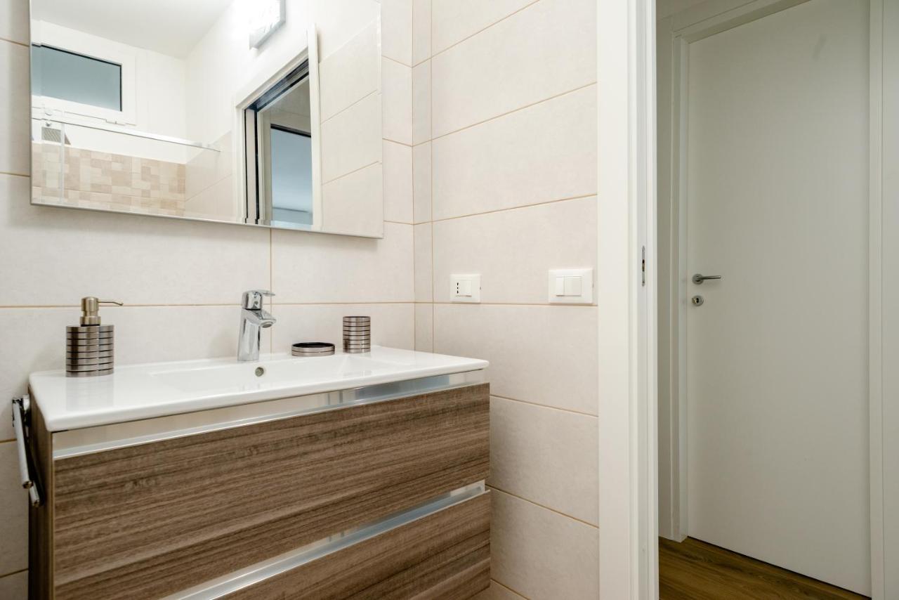So&Mi Apartment Sirmione Luaran gambar